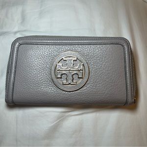 Tory Burch wallet